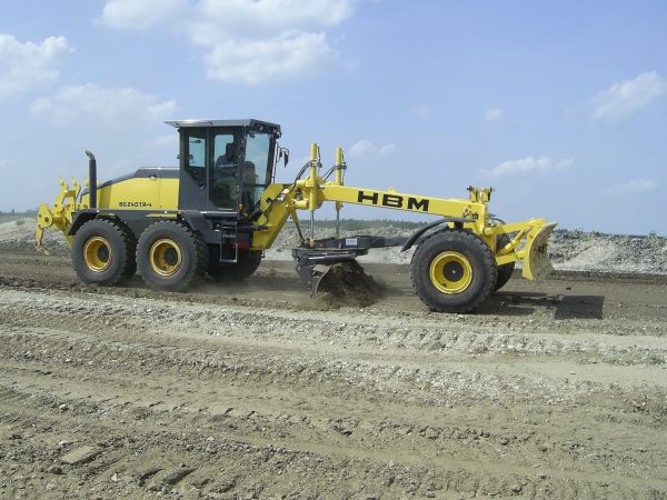 Pipe bending machine